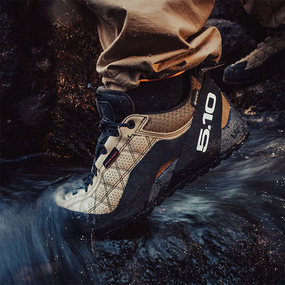 adidas originals GUIDE TENNIE PRO GTX JQ6616
