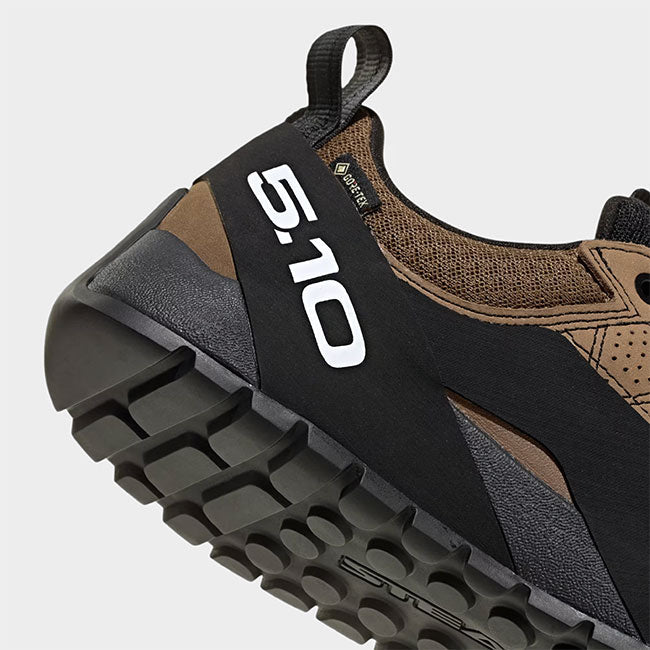 adidas originals GUIDE TENNIE PRO GTX JQ6616