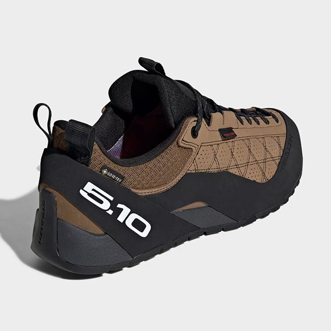 adidas originals GUIDE TENNIE PRO GTX JQ6616