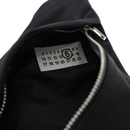 MM6 エムエムシックス メゾンマルジェラ ジャパニーズ ポケット ナイロンスリングバッグ SB5WG0019 P8504