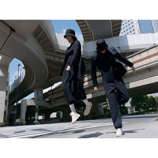 CFCL × VEJA シーエフシーエル × ヴェジャ V-90 レザースニーカー