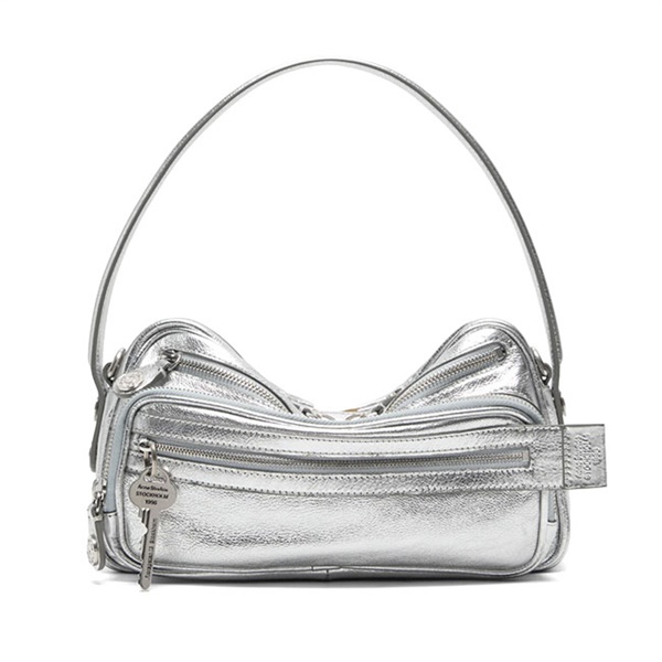 Acne Studios �A�N�l�X�g�D�f�B�I�Y Camero Party