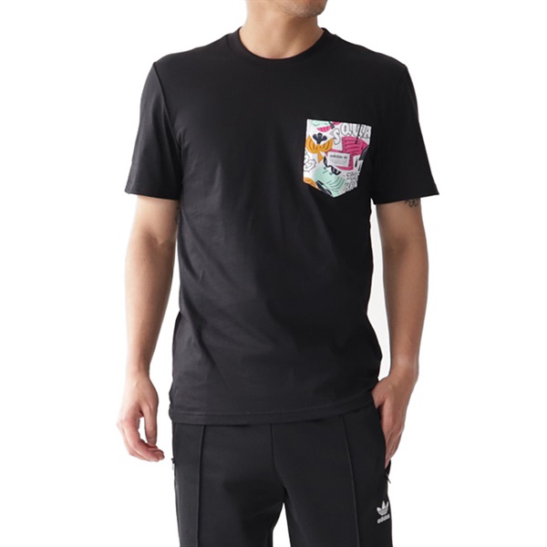 [SALE] adidas アディダススケートボーディング 胸ポケット アートデザインTシャツ DU8340